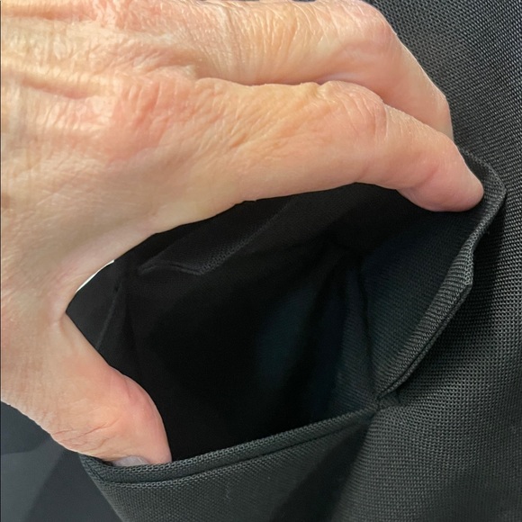 Orvis Lined Black Blazer with Pockets Size 12 PTP 21” EUC - Picture 6 of 12
